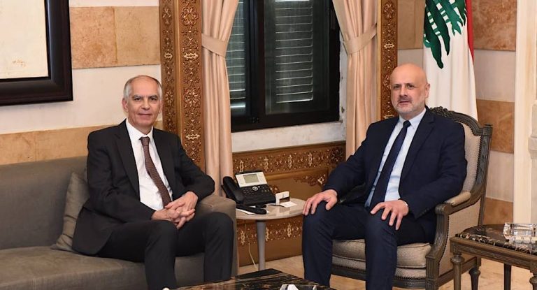 مولوي يستقبل السفير الفرنسي في لبنان هيرفيه ماغرو