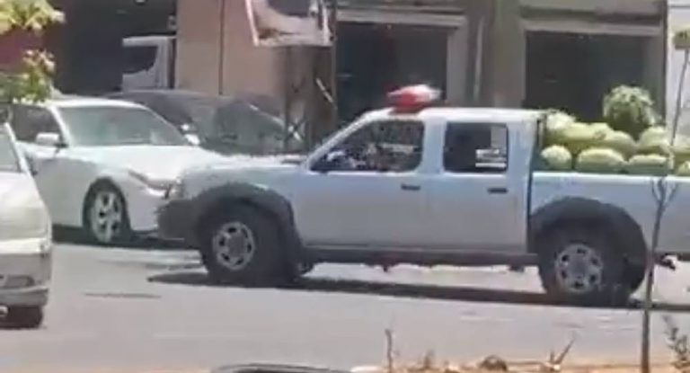 بالفيديو-مركبة لقوى الأمن محملة بالبطيخ…اليكم التوضيح
