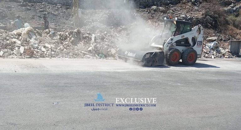 خاص-بالصور:إستكمال حملة تنظيف أوتوستراد عمشيت غرفين