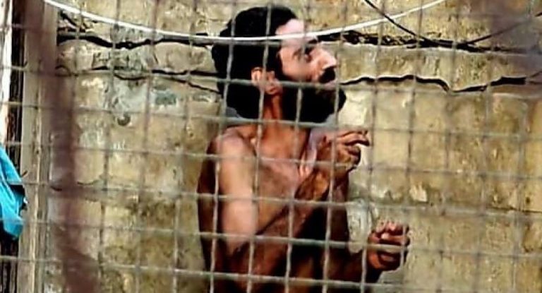 بالفيديو-في لبنان عائلة تحتجز إبنها داخل قفص…اليكم السبب المذهل!