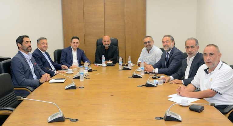 ملف الفساد في المنشآت الرياضية تابع….لجنة الشباب والرياضة النيابية تقدم إخبارًا في ملف مدينة الرئيس كميل شمعون الرياضية