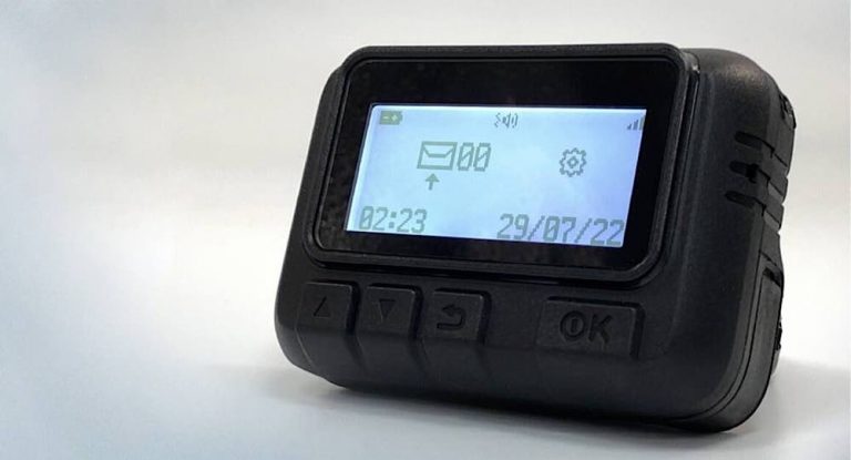 مَن يستخدم أجهزة “البيجر”؟