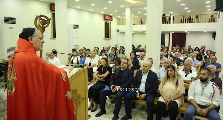 خاص-المطران عون قداس يترأس قداس عيد القديسة تقلا في قرطبون …السلام وحده يبني المجتمعات والأوطان
