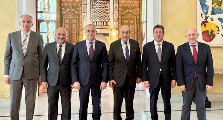 لودريان يلتقي نواب “اللقاء التشاوري المستقل”