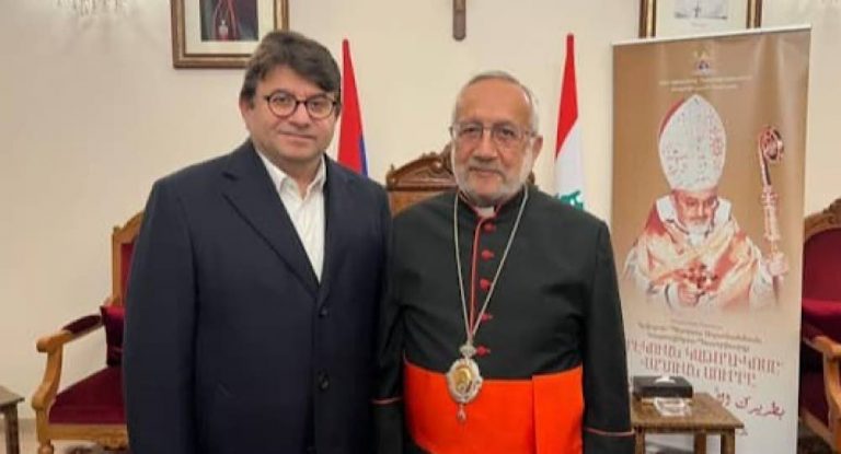 المحامي بول كنعان : البطريرك ميناسيان… منارة لبنانية في الفاتيكان