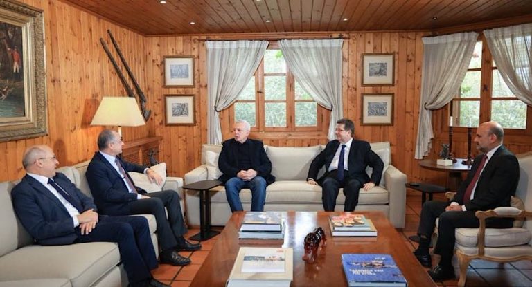 سليمان فرنجيه يستقبل “اللقاء النيابي المستقل” ونقاش حول ضرورة امتلاك رئيس الجمهورية القدرة لقيادة المرحلة المقبلة