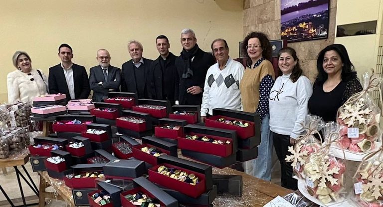 جمعية “من حقي الحياة” معرضها الميلادي الثالث في صالة كنيسة مار ماما – حبوب