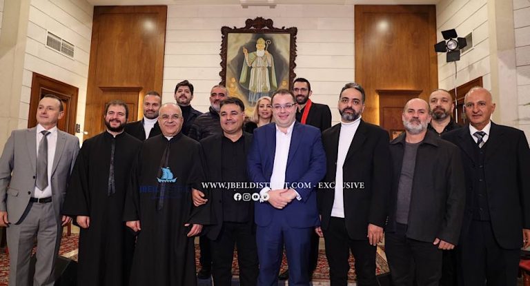 خاص -بالصور : المرنم مارسيل بدوي يحيي رسيتالاً ميلاديًا في بلاط برعاية وحضور رئيس البلدية عبدو العتيق