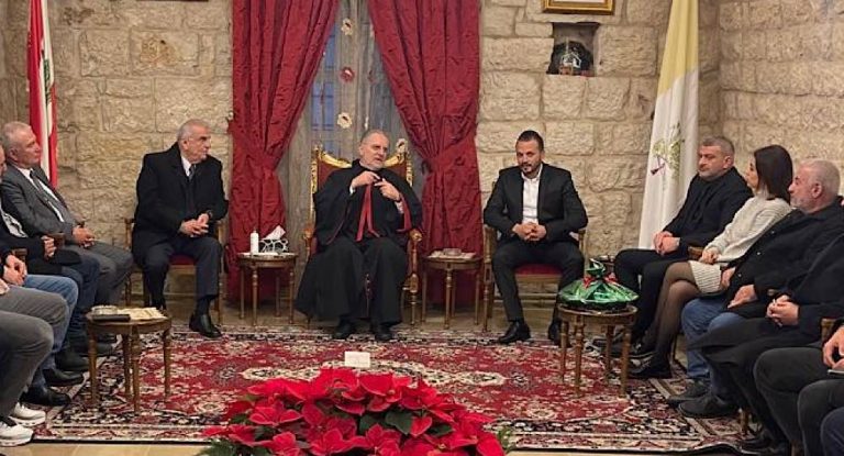 التيار في مطرانية جبيل ورسالة معايدة من الرئيس  عون  وباسيل للمطران عون