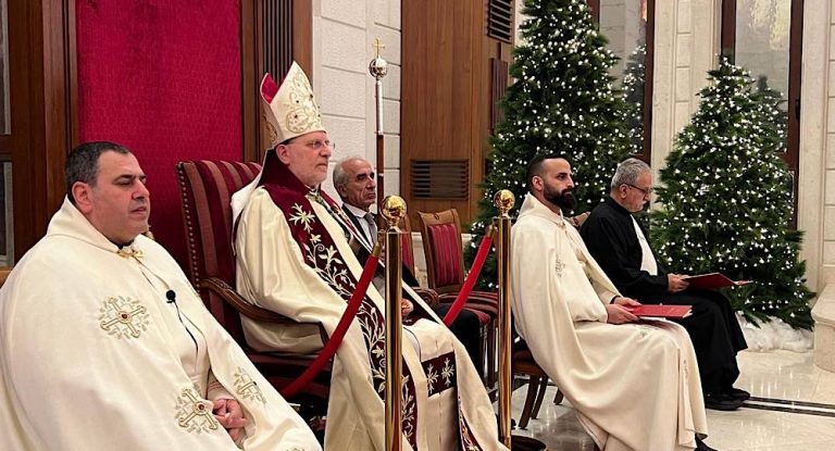 المطران عون يترأس قداس الميلاد في جبيل:نتمنى ان يكون العيد هذا العام مغايرا عن السنوات الماضية في حياتنا ووطننا