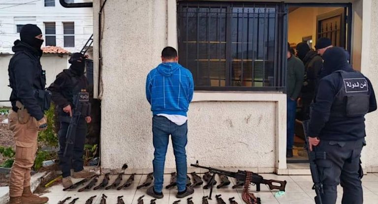 بعد تهريبه للأسلحة بين سوريا ولبنان (م. ح) في قبضة أمن الدولة