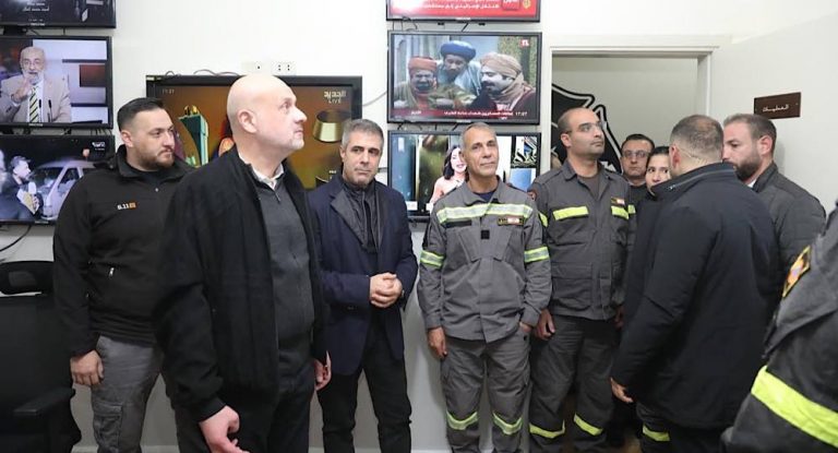 الوزير مولوي في المديرية العامة للدفاع المدني وبين عناصرها