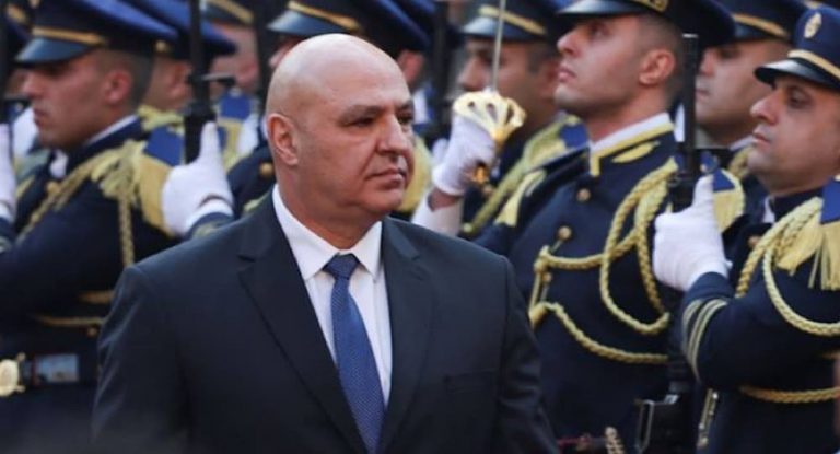 بعد كلامِ الرَّئيسِ: القَرارُ الآنَ أو الانتحارُ