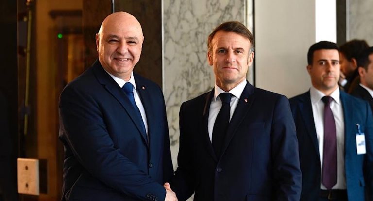 بالفيديو-لحظة اللقاء بين رئيس الجمهوريّة العماد جوزيف عون والرئيس الفرنسي إيمانويل ماكرون