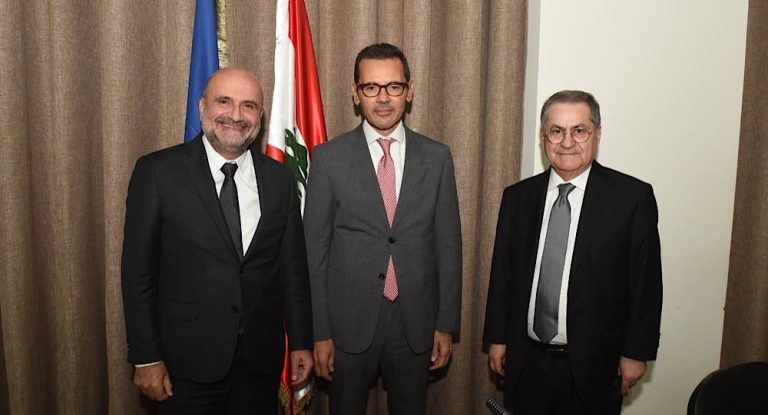 بالصور-لقاء مع الوفد النيابي الفرنسي في مجلس النواب بدعوة من النائب سيمون أبي رميا