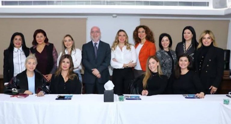 خاص-بالصور: مصممة المجوهرات فهدى سعادة تشارك في ورشة عمل لتعزيز مهارات التسويق