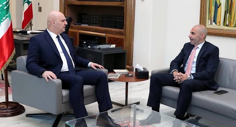 الرئيس عون يستقبل مدير عام كازينو لبنان رولان خوري