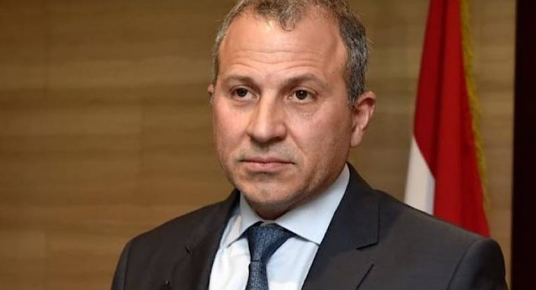 بعد كلام جعجع… باسيل: أيها اللبنانيون ماذا تختارون؟