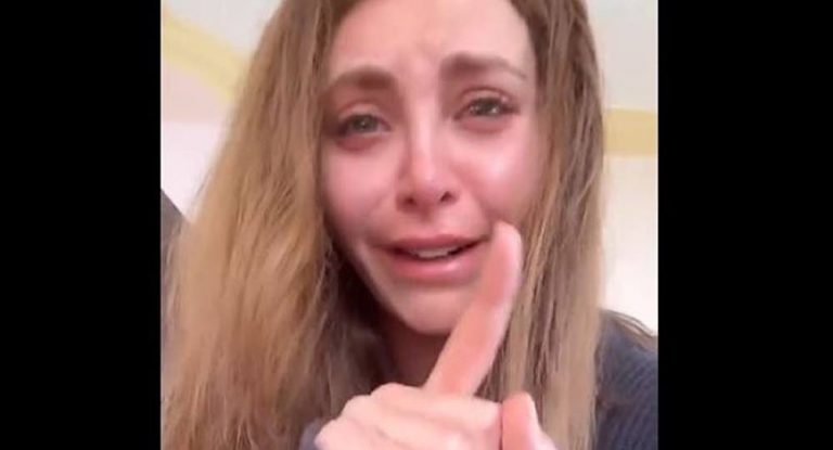 أجانب اقتحموا بيوتنا”… فنانة سورية تفضح تفاصيل “مذبحة الساحل”