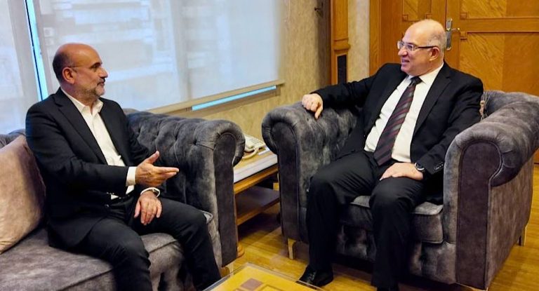 أبي رميا يلتقي وزير العمل