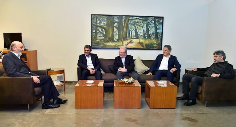 بالصور-لقاء الحواط والشامي وأبي غصن مع جعجع في معراب