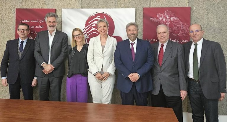 افرام ملتقياً ويشلت: إعادة بناء الإدارة حجر أساس وحدة لبنان