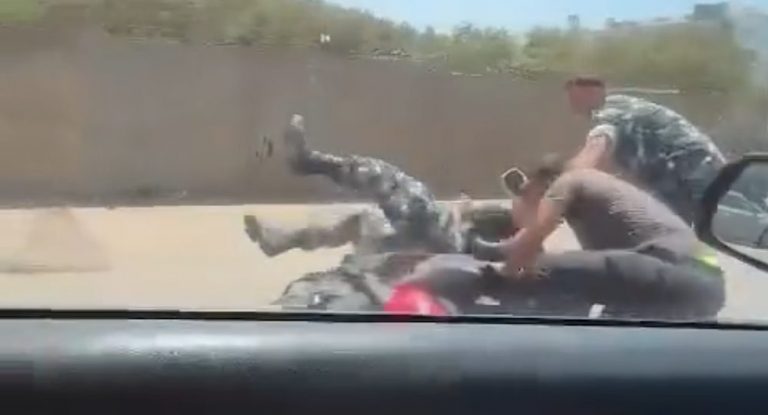 بالفيديو-محاولة هروب فاشلة في هذه المنطقة… والقوى الأمنية له بالمرصاد