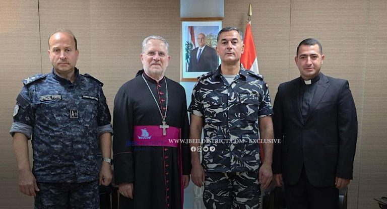 المطران ميشال عون زار اللواء رائد عبدالله مهنئًا بتسلّمه مهامه مديرًا عامًا لقوى الأمن الداخلي