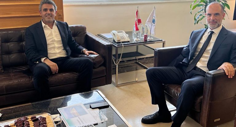 رسامني بحث مع حواط في تسريع تنفيذ المشاريع الإنمائية في قضاء جبيل