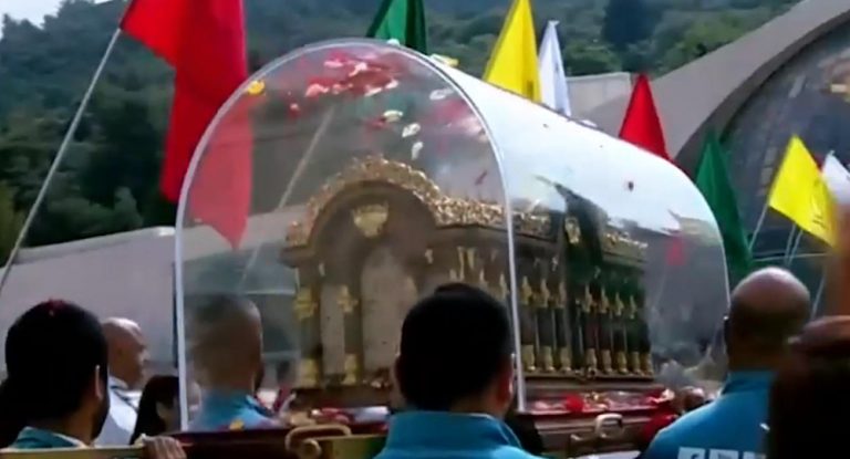 بالفيديو: ذخائر القديسة تريزيا في بكركي