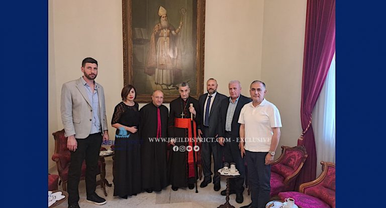 خاص-تحرّك عاجل من رئيس بلدية العاقورة بعد قرار إقفال مدرسة العائلة المقدسة… وفد من البلدة في بكركي والبطريرك الراعي يعد بالتدخل لإنقاذ الصرح التربوي