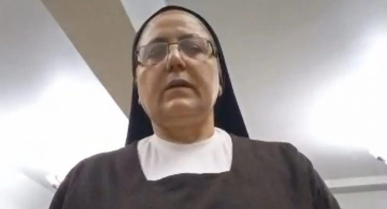 بالفيديو-راهبة تروي لحظات التفجير الانتحاري المروع في دمشق: “ارحمونا”