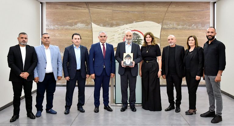 بالصور-جعجع استقبل عائلة نهاد الشامي