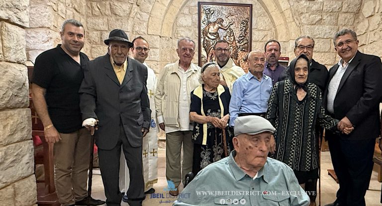 خاص بالصور- في حصارات: قدّاس وتكريم للمسنين بمبادرة من المغترب عصام الحويك