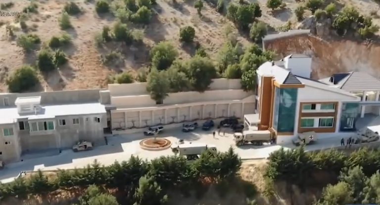 بالفيديو-أضخم معمل للكبتاغون والكريستال في اليمونة بمواصفات عالمية…أبواب الكترونية ونفق وجدران متحركة