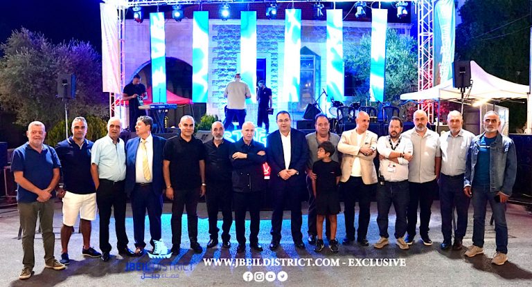 خاص-بالصور والفيديو :بلدية قرطبا تفتتح مهرجان Street Food Festival وسط حضور حاشد