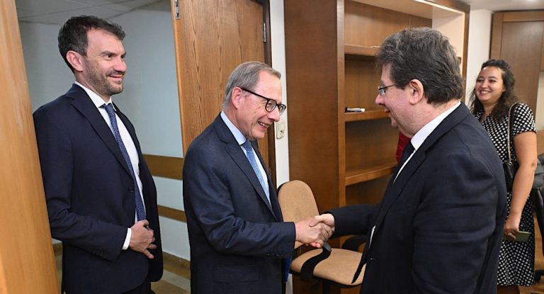 الموفد الفرنسي ينقل لكنعان الايجابية الدولية لاقرار إصلاح المصارف في فرعية المال والتزام فرنسا بمؤتمر دعم لبنان وبقانون استرداد الودائع