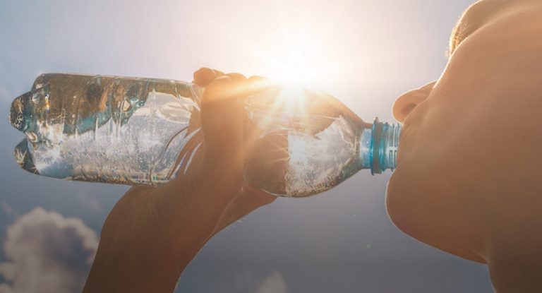 قرار صادر عن وزارة الصحة: توقيف شركة “تنورين” عن تعبئة المياه وسحب منتجاتها!