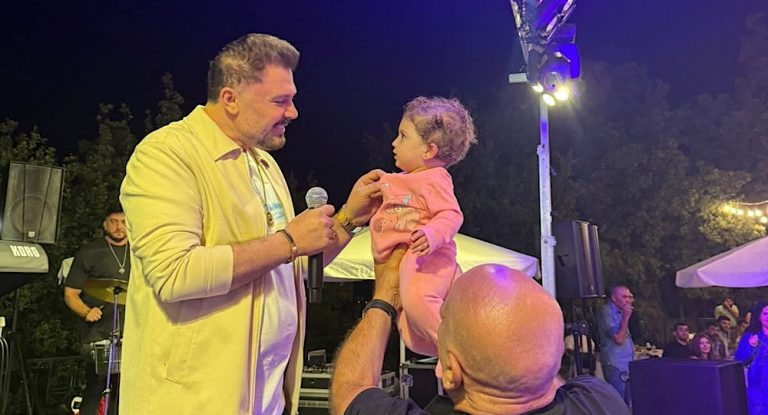 خاص-إشكال و إطلاق نار يوقف سهرة فنية لمناسبة عيد انتقال السيدة  العذراء في بلدة جبيلية