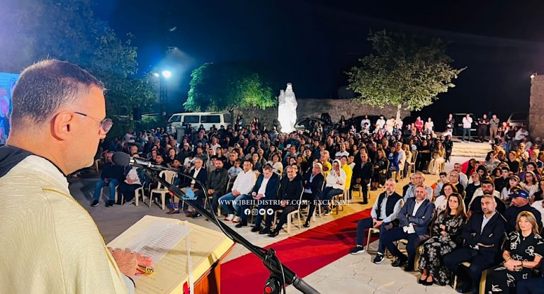 بالصور-رعية القديسين يواكيم وحنة في بلدة عنايا احتفلت بعيد شفيعيها