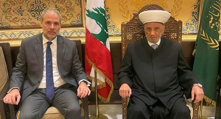 خاص-مرتينوس زار المفتي دريان: للتعاون بين النقابة والمحاكم الشرعية