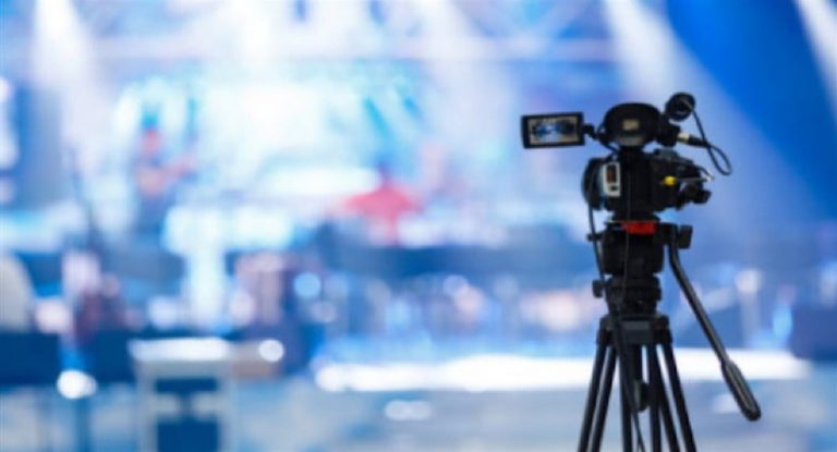 إعلامية لبنانية تتعرّض لموقف محرج.. هذا ما حصل