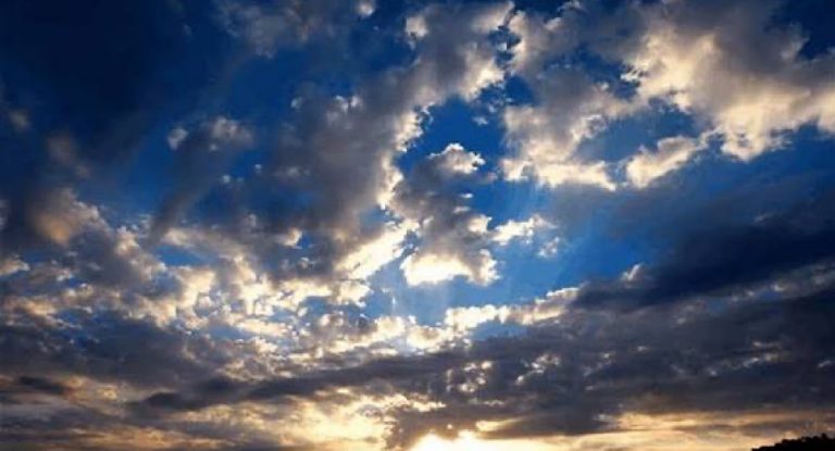 خريفٌ دافئ… هل نشهد تساقط الأمطار قريباً؟