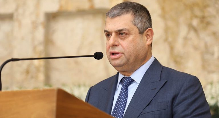 ميشال أبي رميا: ثابتون في دعم الكرة الطائرة