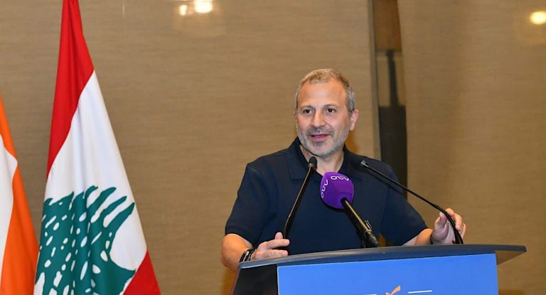 باسيل في عشاء قدامى الجيش في كسروان وجبيل: التيار الوطني الحر هو الجسم السياسي للجيش اللبناني ونحن أمام سلطة منصاعة للخارج