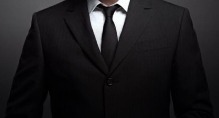 ينتحل صفة أمنيّة وهذا ما يفعله!