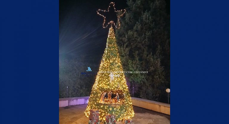 خاص – بلدة شامات تضيء شجرة الميلاد للمرة الأولى في باحة كنيسة مار تقلا الأثرية