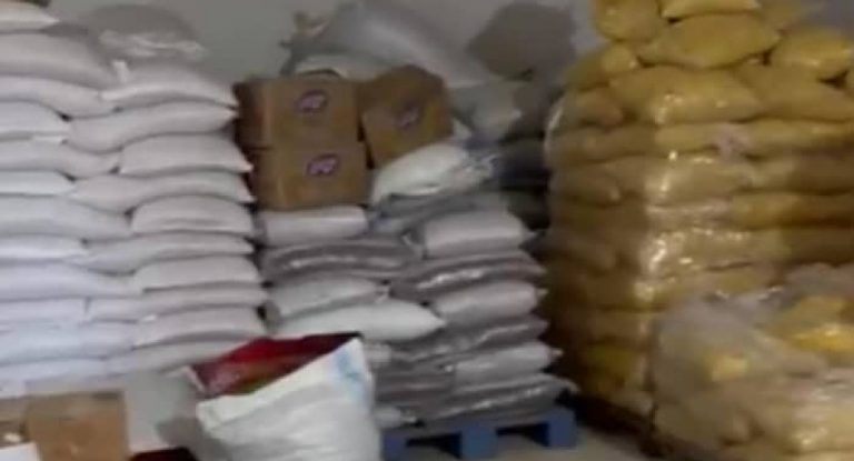 جريمة بحقّ المواطنين: هذا ما يحصل في مستودعات مواد غذائيّة!