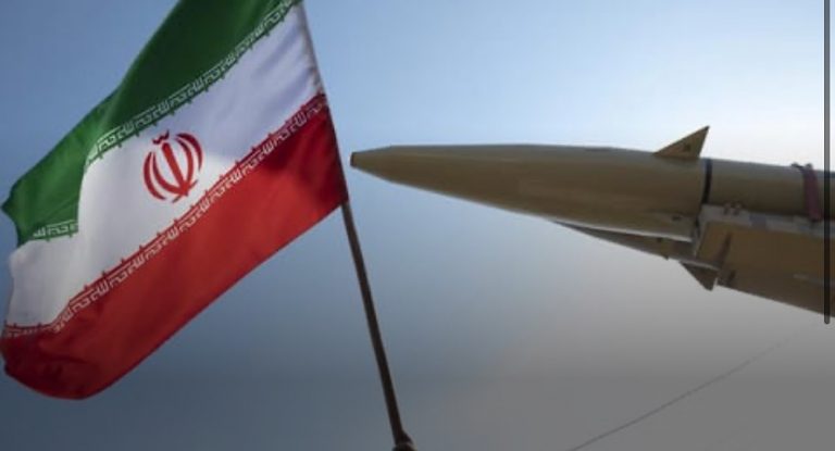 قراءة متأنيّة في المشهد الإيرانيّ: دولة تقاوم التغيير ومجتمع رافض للانتظار