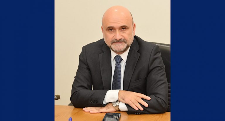 أبي رميا: جبيل نموذج في التكاتف… واتصالات مع السفارة الفرنسية لإنشاء جسر جوي للمساعدات